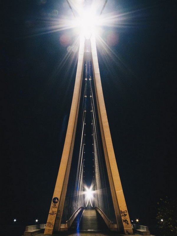 Pjeaki most

Foto: Marko Pavii

Kljune rijei: Most Priroda Noc