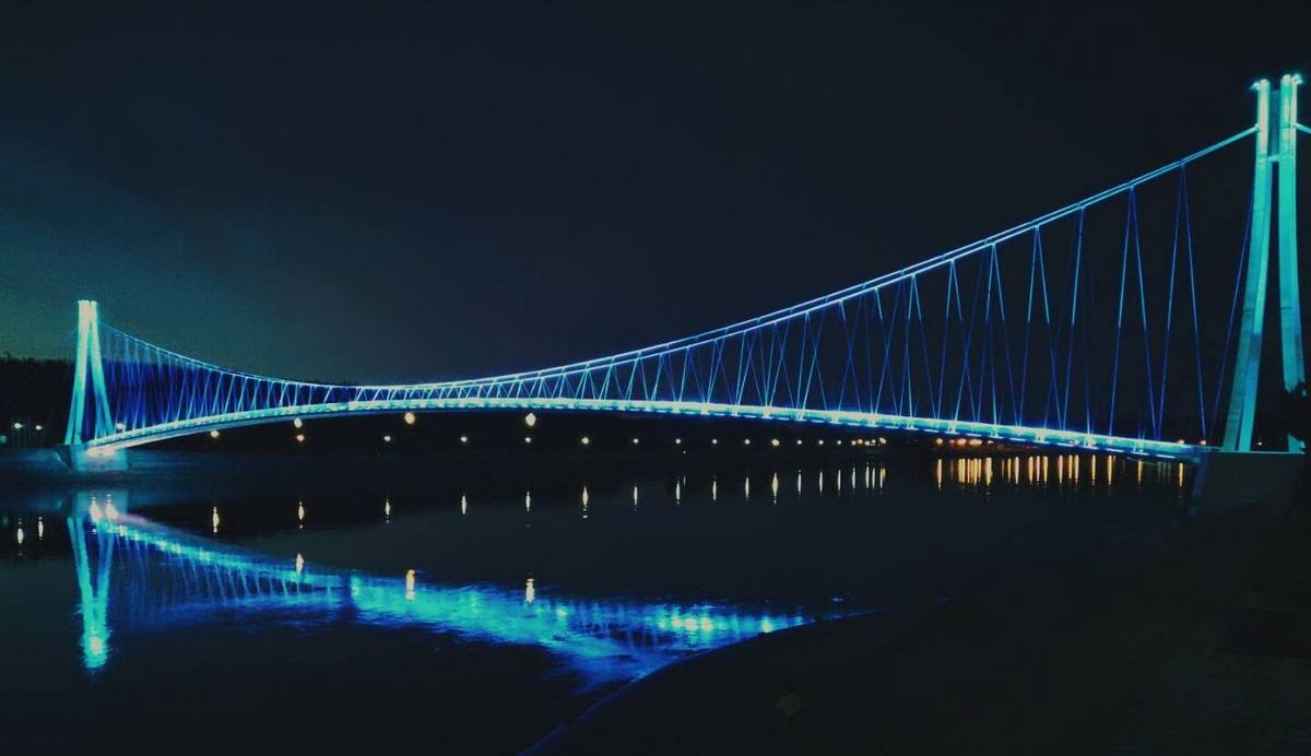 Osjeki simbol

Foto: Silvija velinger

Kljune rijei: Most Boje Drava Noc