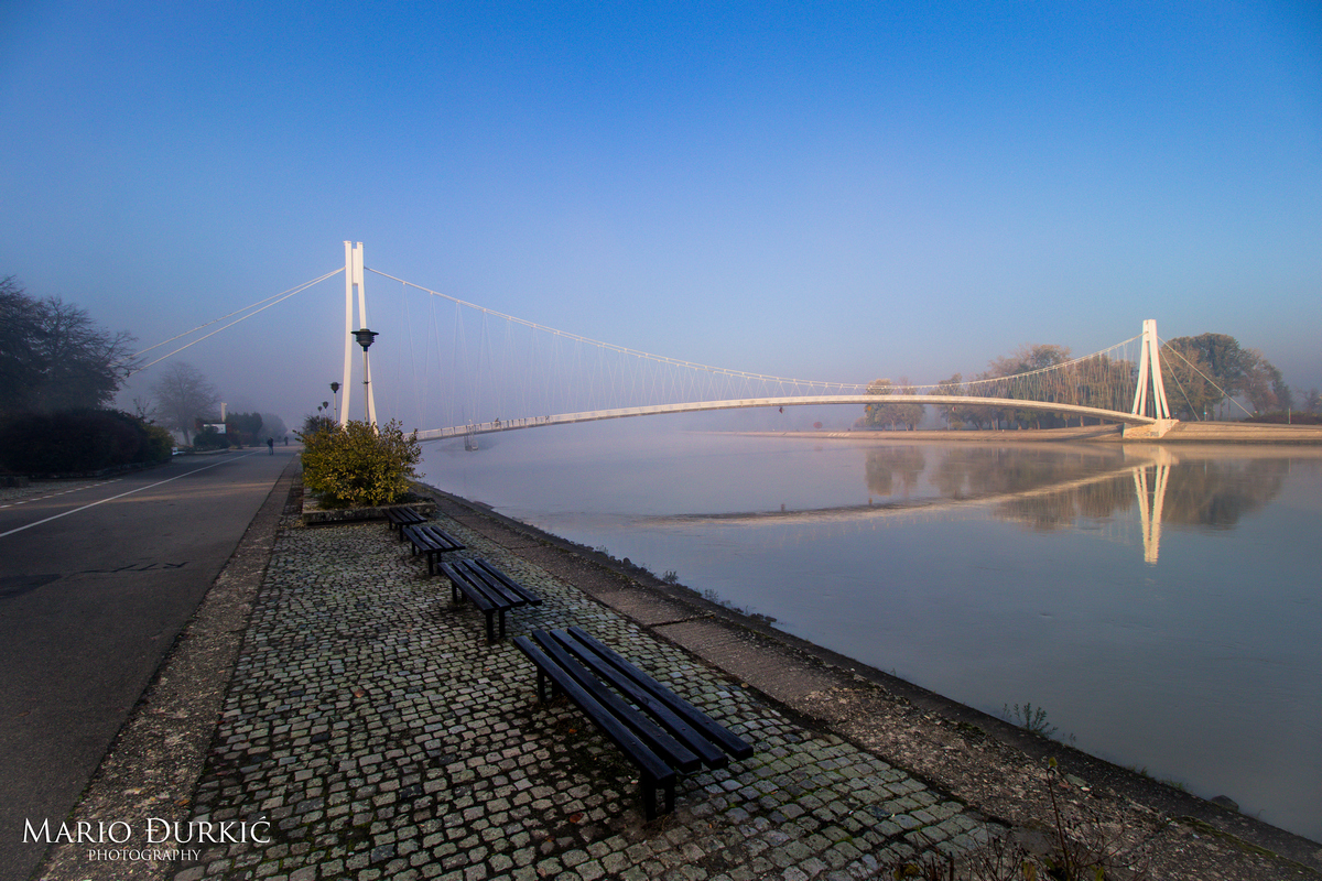 Magla

Foto: Mario urki

Kljune rijei: Most Drava Priroda Magla