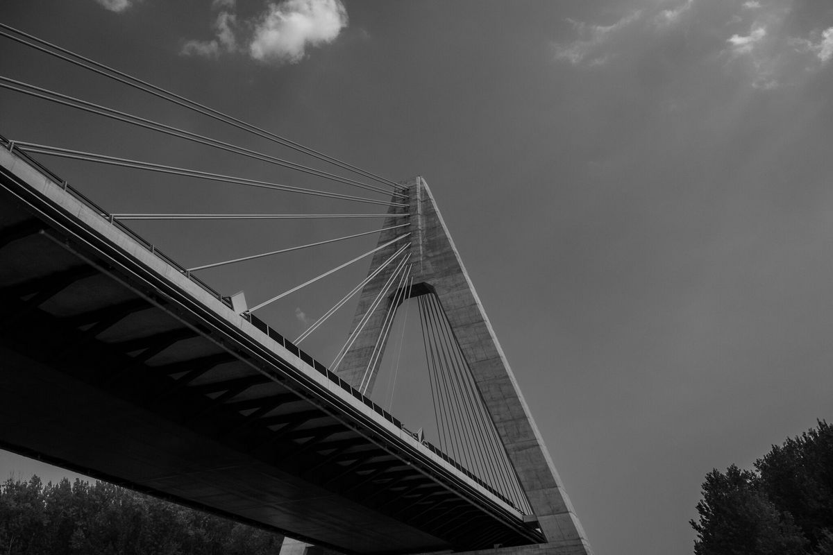 Most

Foto: Bojan Mihevc

Kljune rijei: Most Oblaci Nebo Priroda