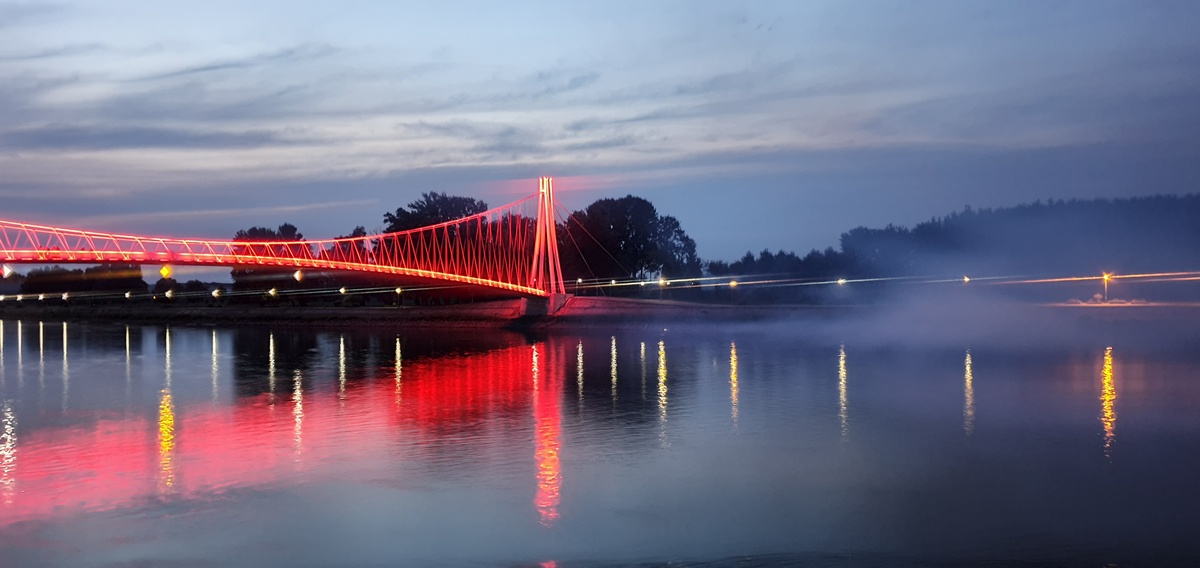 Pjeaki most

Foto: Mateo Babaja

Kljune rijei: Most Drava Pogled Magla