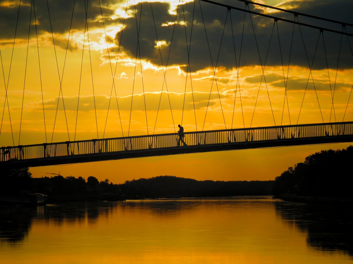 Na mostu

Foto: Josipa Henizelman

Kljune rijei: Most Drava Pogled