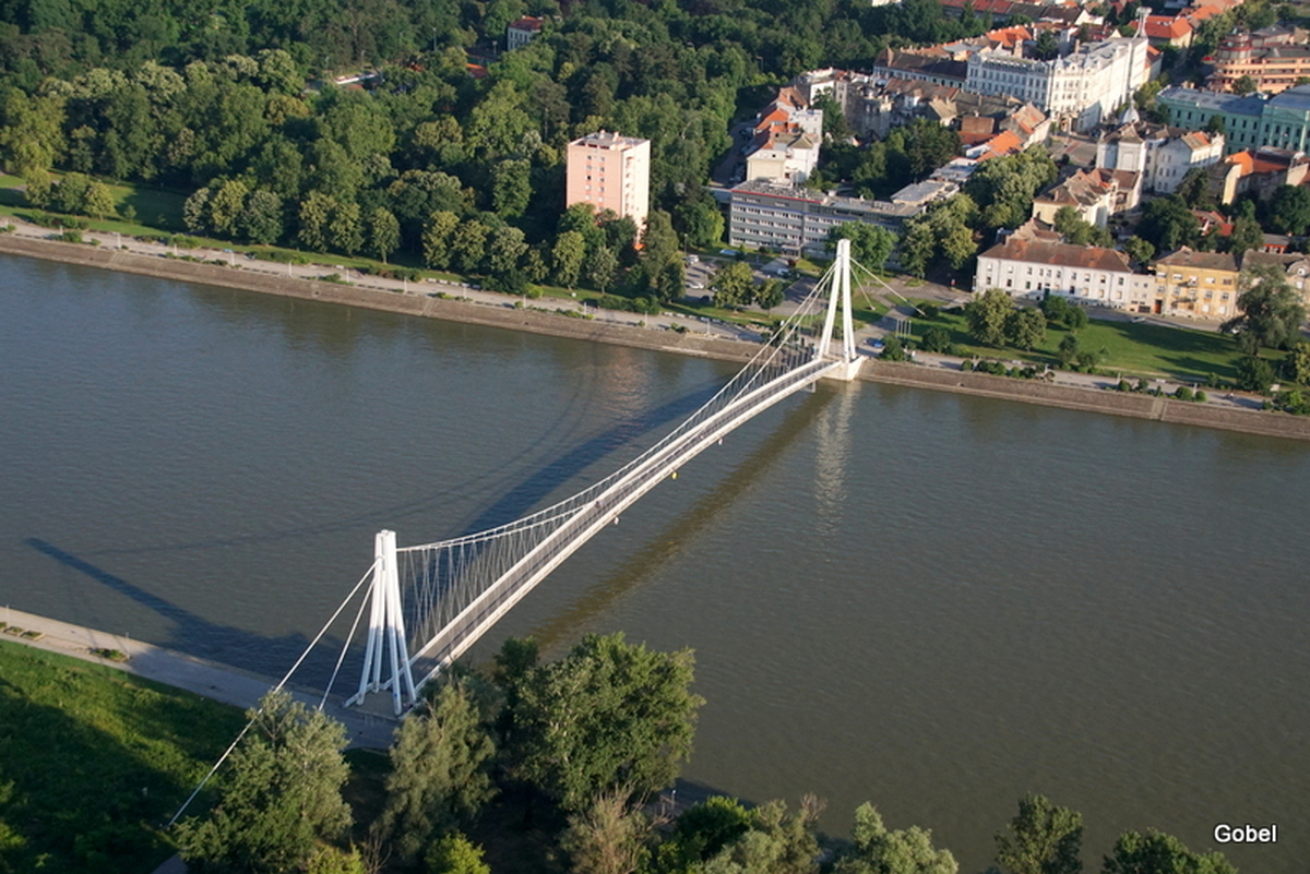 Iz zraka

Foto: Goran Dojki-Gobel

Kljune rijei: Most Drava Pogled