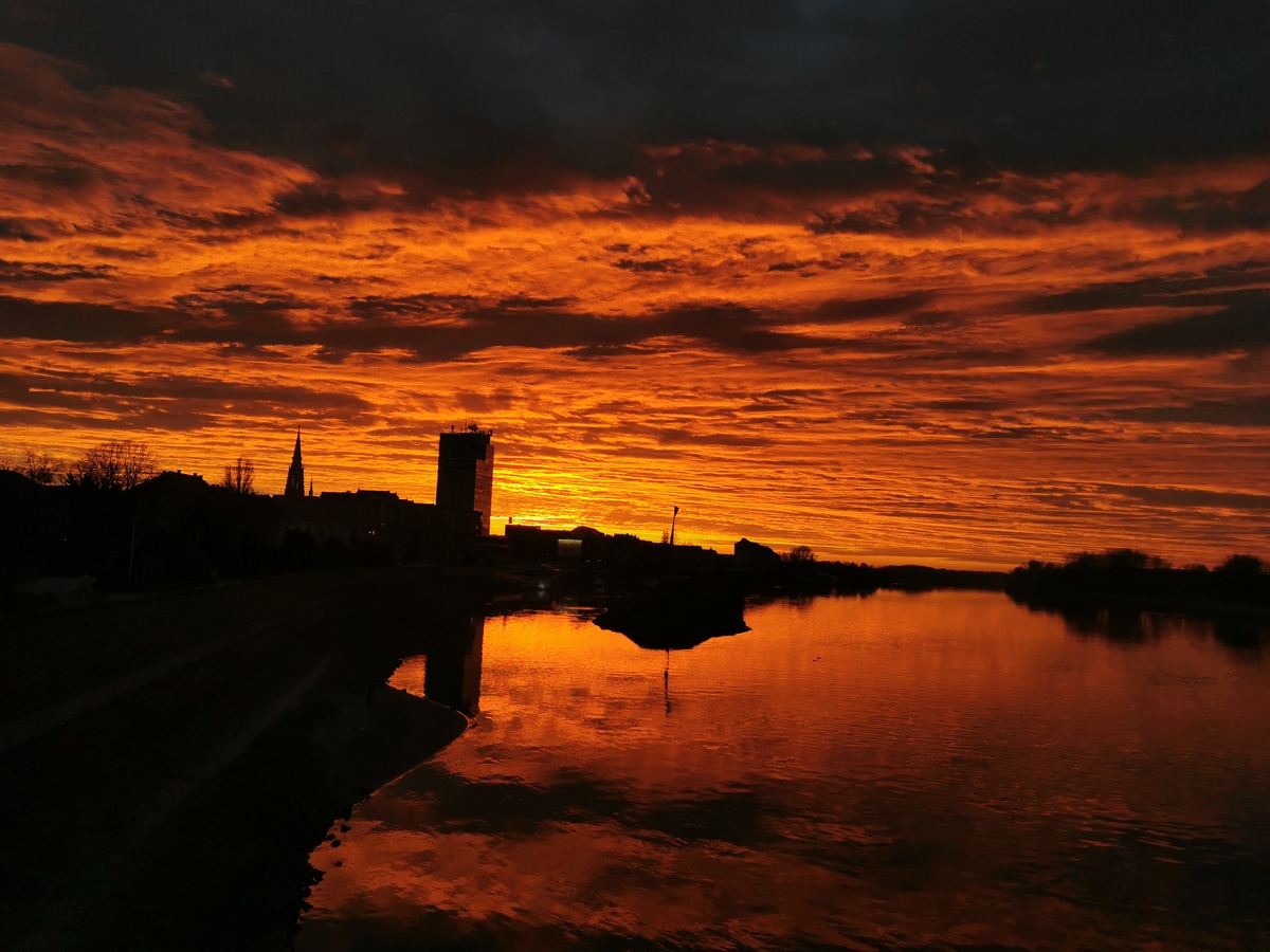 Crveno nebo

Foto: Gabrijela Piplica

Kljune rijei: Drava Grad Nebo