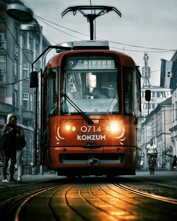 Osjeki tramvaj

Foto: Dorian Jaku

Kljune rijei: Tramvaj