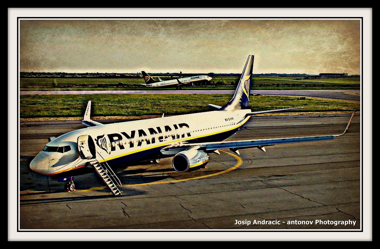 Ryanair u Osijeku
Foto: Josip Andrai - antonov

