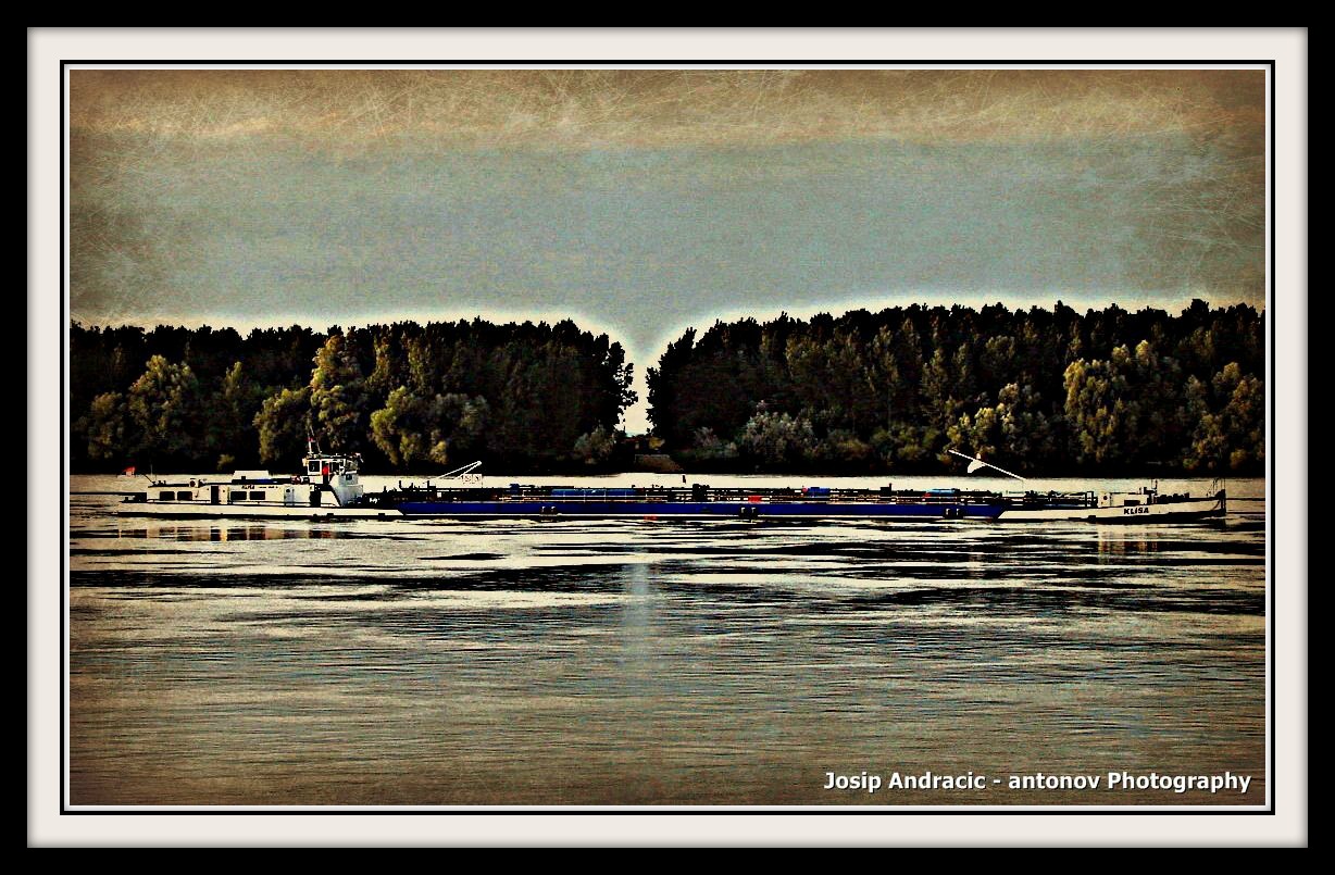 Teglja Klisa na Dunavu
Foto: Josip Andrai - antonov

