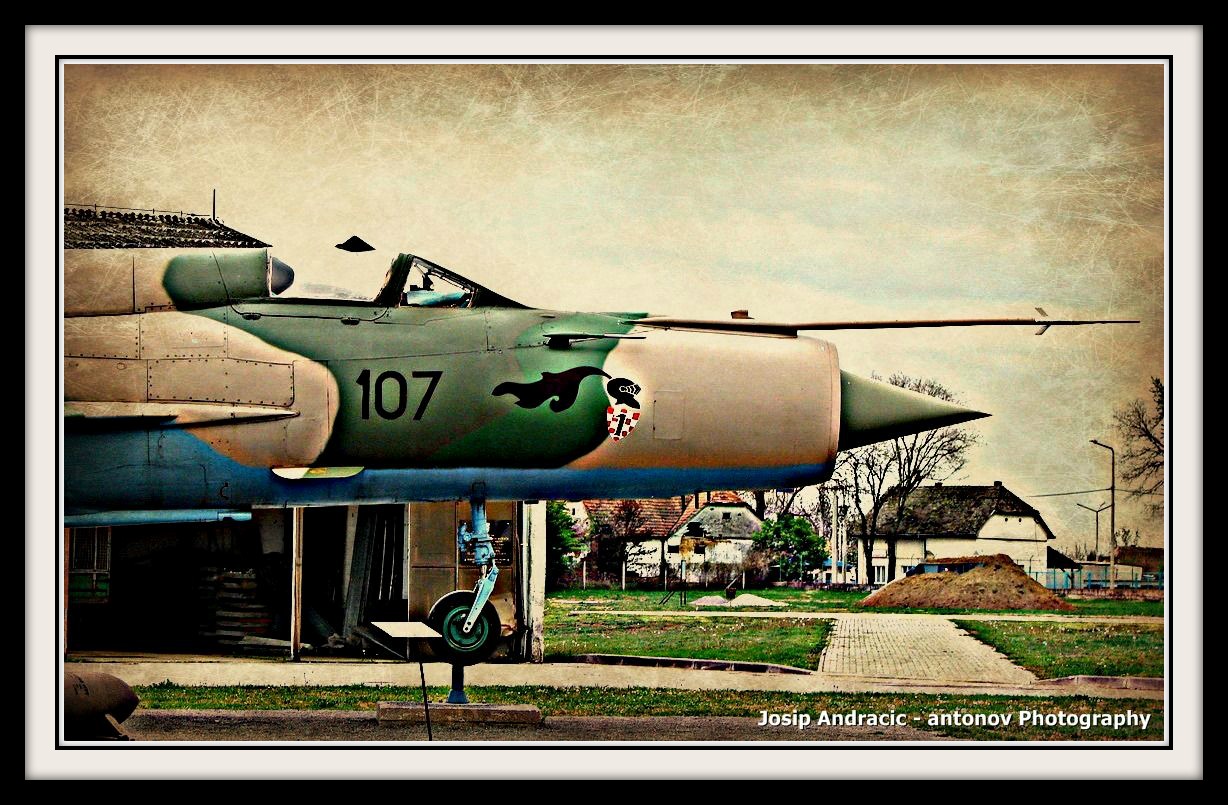 Mig-21 u Vukovaru
Foto: Josip Andrai - antonov

