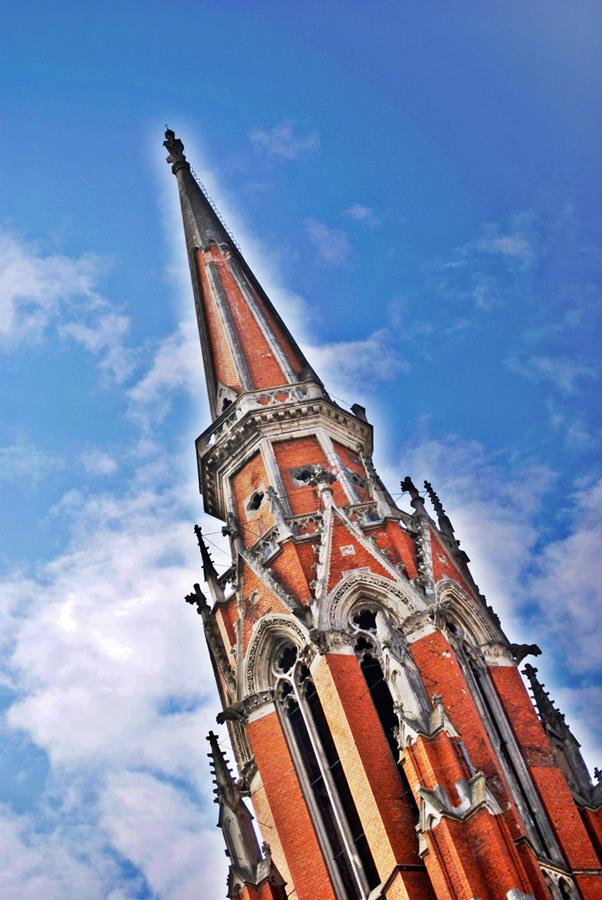 Katedrala

Foto: Marko Milas Mrky

Kljune rijei: osijek mrky katedrala nebo