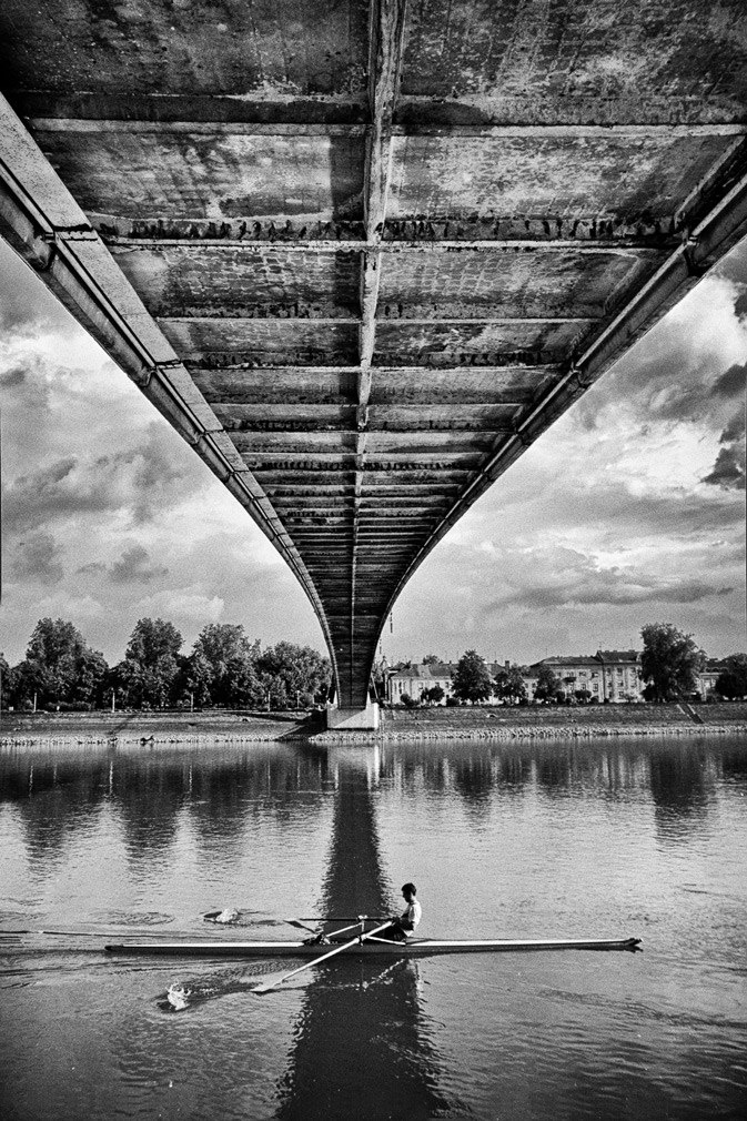 Vesla

Foto : Krunoslav Nevisti

Kljune rijei: most drava veslac