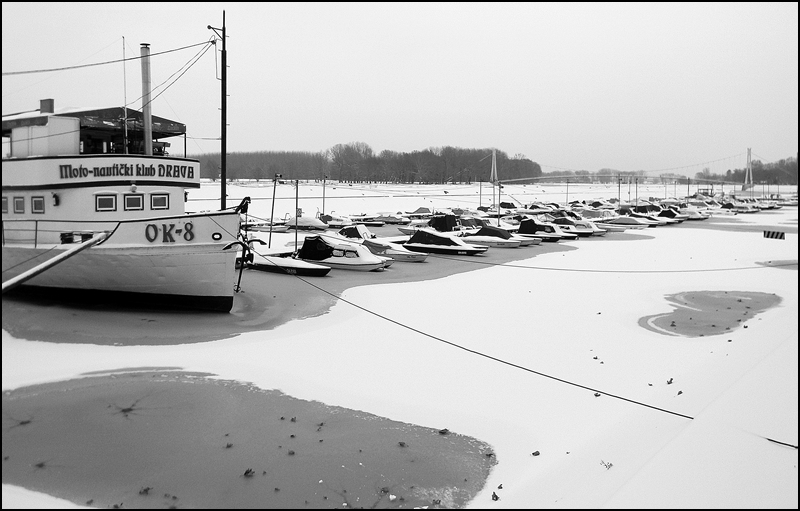 Dan poslije sutra

Foto: [b]Krunoslav Nevisti[/b]

Kljune rijei: zimska luka