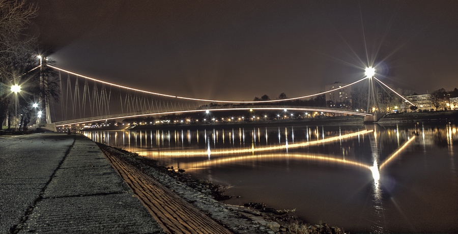 Most

Foto: Marin Lonar

Kljune rijei: mosr no svijetla drava