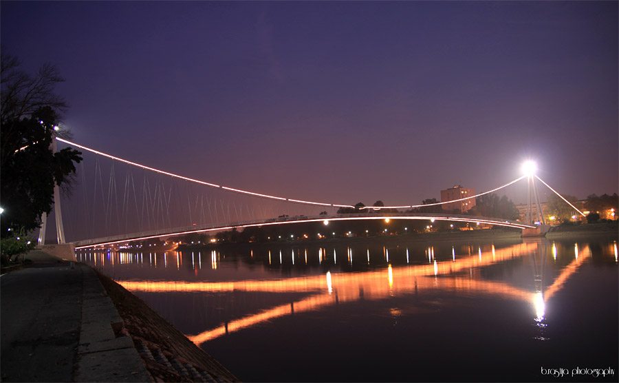 Nona panorama

Foto: Bruno Rastija

Kljune rijei: nocna panorama most