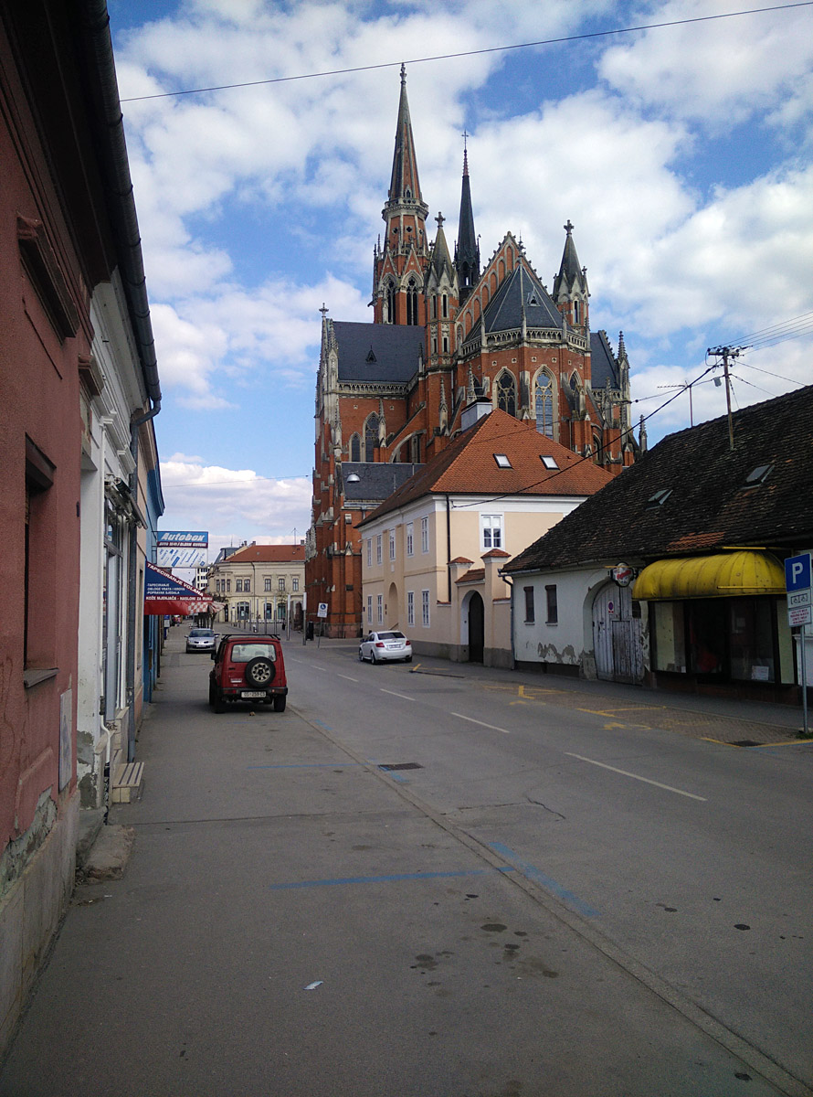 Prilaz katedrali..

Foto: Mario Mari

Kljune rijei: prilaz katedrali katedrala pejaceviceva ulica