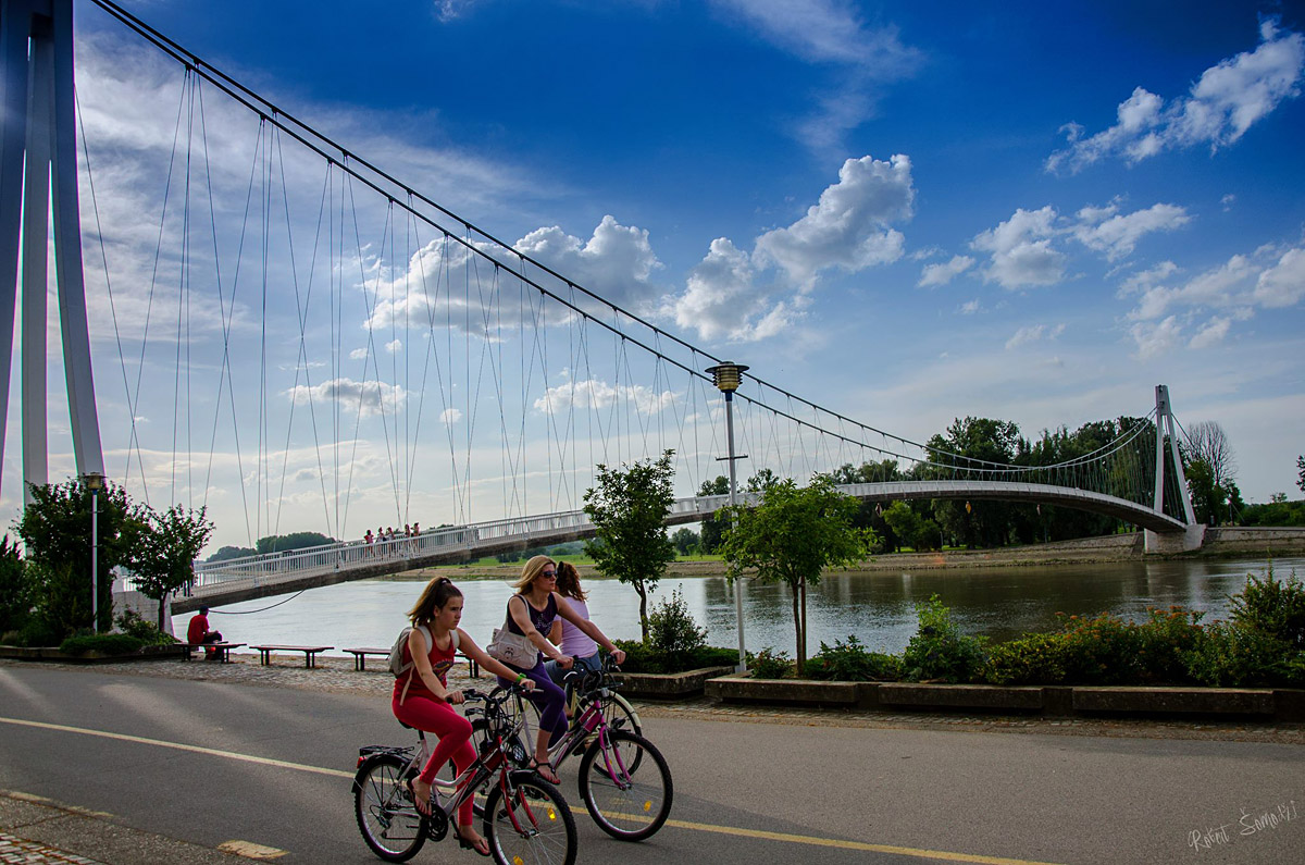 Bicikliranje!

Foto: Robert omodi

Kljune rijei: bicikliranje drava most nebo hdr