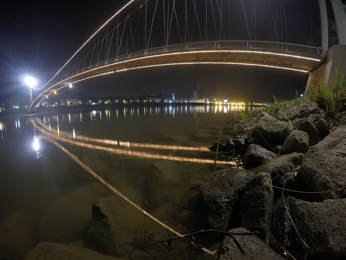 Most nou

Foto: Oton Kovaevi

Kljune rijei: most nocu drava
