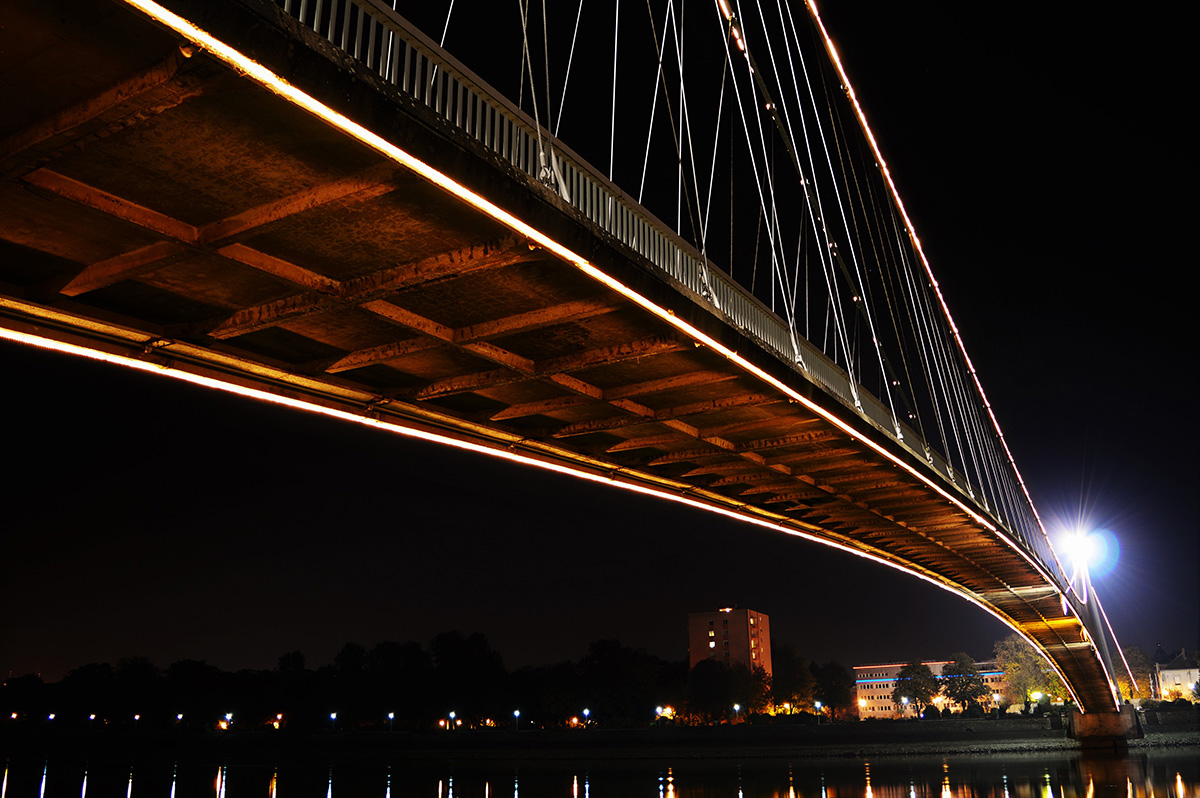 Na most

Foto: Tomislav Avramek

Kljune rijei: most drava noc