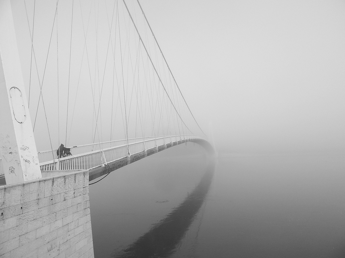 Most mladosti

Foto: Suzana Prnjat

Kljune rijei: most drava magla