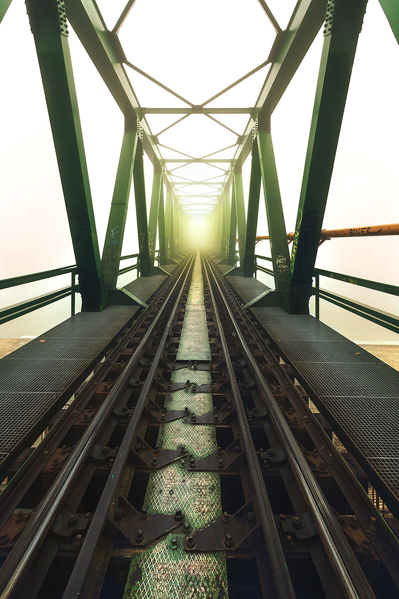 Prema svjetlu..

Foto: Matej Snopek

Kljune rijei: svjetlo most zeljeznica zeljeznicki drava